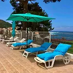 Punta Paliagi 公寓式酒店
