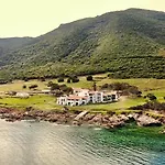 Punta Paliagi 公寓式酒店