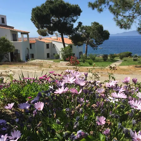 Ξενοδοχείο με διαμερίσματα Punta Paliagi 4*